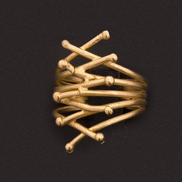 Χειροποίητο δαχτυλίδι με πλεγμένα σύρματα