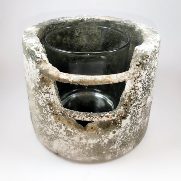 Κηροπήγιο τσιμεντένιο