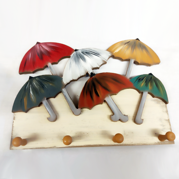 Χειροποίητη κρεμάστρα με ομπρέλες