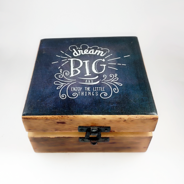 Ξύλινο κουτί "Dream big and enjoy the little things"