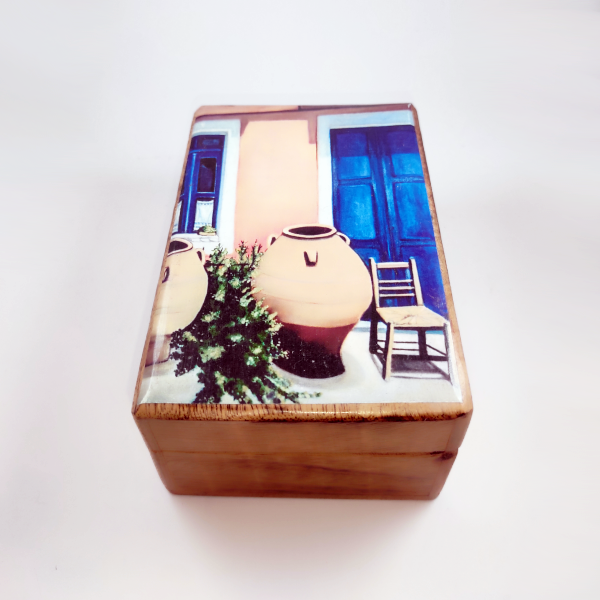 Ξύλινο κουτί με σπίτι