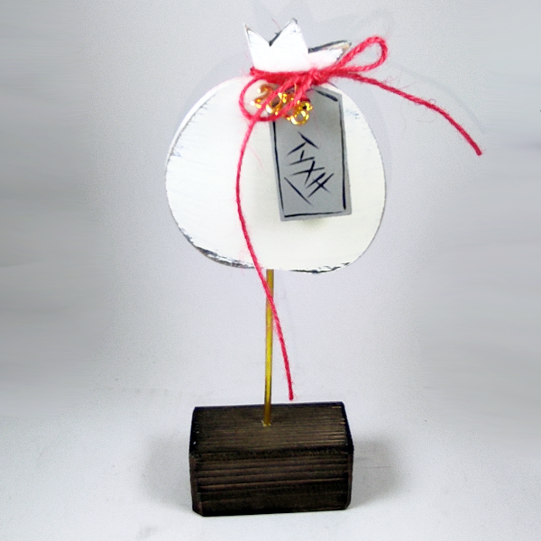 Χειροποίητο επιτραπέζιο ρόδι σε βάση "Τύχη"